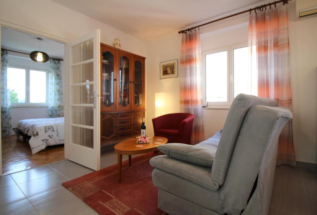 Apartment Agata In City Center Porec Exterior photo