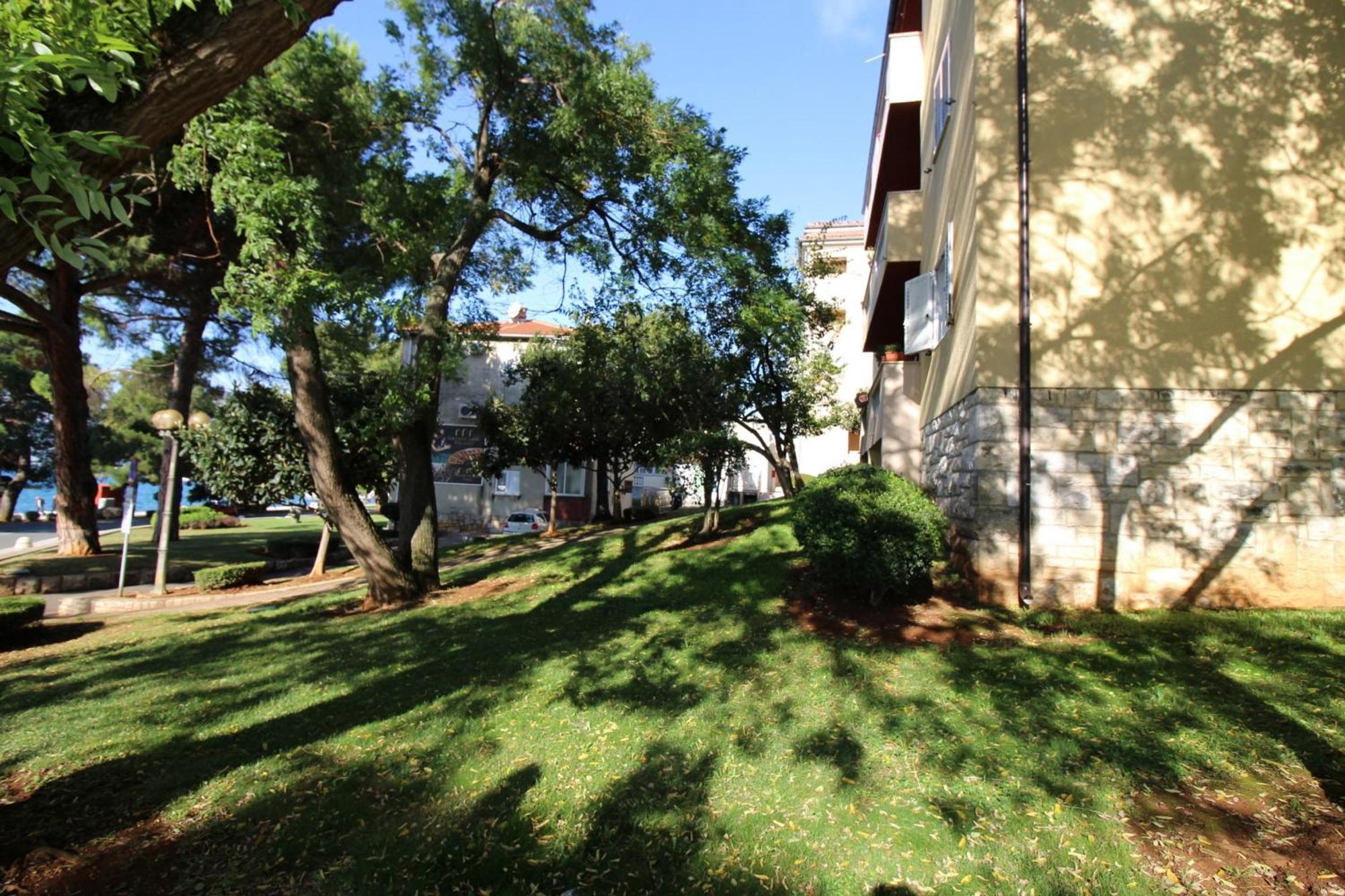 Apartment Agata In City Center Porec Room photo